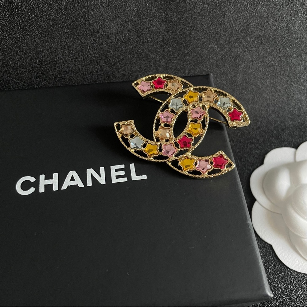 Chanel CC Logo Multicolor Star Crystal Brooch - 100% Authentic - Picture 8 of 8